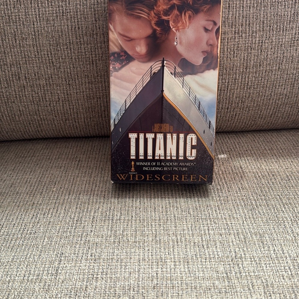Titanic VHS movies